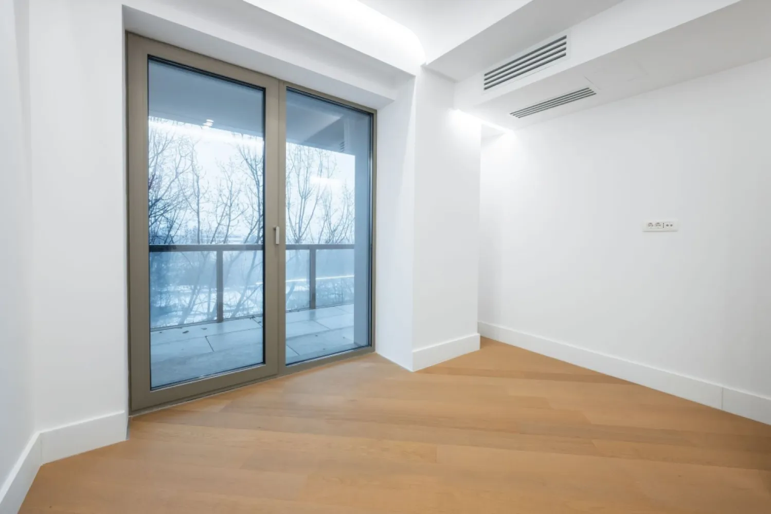 CORTINA 126 | Vedere libera | 2,900 Eur/mpc [+21% TVA] ULTRALUX