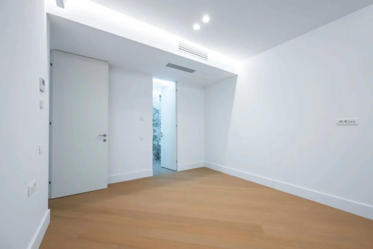 CORTINA 126 | Vedere libera | 2,900 Eur/mpc [+21% TVA] ULTRALUX