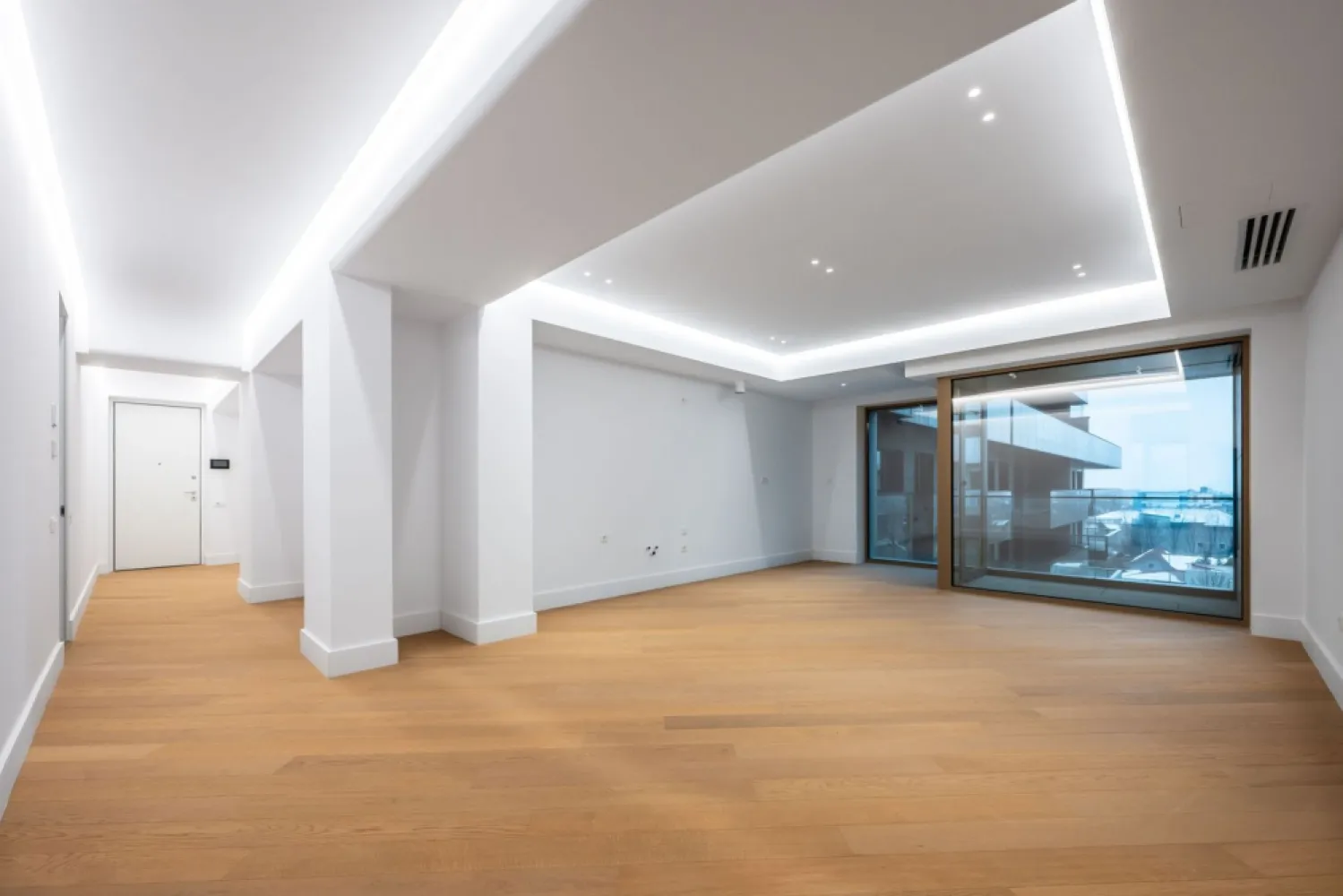 CORTINA 126 | Vedere dubla | 2,900 Eur/mpc [+21% TVA] ULTRALUX - New Place Real Estate Company va propune spre vanzare un apartament exclusivist situat in Ansamblul residential CORTINA 126, un complex rezidential premium, localizat in zona de Nord a capitalei - Iancu Nicolae.

Apartamentul este situat la Etajul 5, are o suprafata utila totala de 107.8 mp, fiind compus din: living cu dinning si bucatarie open space de 33.40 mp, un dormitor matrimonial cu zona de dressing de 17.20 mp si o baie proprie de 5.50 mp, un dormitor secundar de 13.20 mp, baie de serviciu de 6.10 mp, 2 holuri de 10.10 respectiv 4.20 mp si 2 terase de 14.60 mp respectiv 3.50 mp.

CORTINA 126 este un Ansamblu rezidential care propune un concept de locuire exclusivist caracterizat prin finisaje si dotari high-end adaptate trendurilor pietei imobiliare din marile capitale ale lumii.

Conceptul de modern living inseamna sa te bucuri cat mai mult de timpul tau liber. Iar acest lucru incepe acasa. Pentru aceasta viziune Ansamblul Cortina 126 ia in calcul fiecare parametru al unui stil de viata exclusivist, de la finisajele si dotarile high-end pana la locatie si arhitectura.

Finisaje și dotări
- Fatada ventilata cu placi ceramice Florim
- Tamplarie din aluminiu Schuco cu geam tripan
- Climatizare LG cu control individual a temperaturii
- Usi de acces cu sistem de siguranta
- Control acces cu sistem videointerfon
- Usi interioare tip Filomuro
- Parchet din lemn cu incalzire in pardoseala
- Placari ceramice Florim
- Obiecte sanitare Daniel Rubinetterie
- Incalzire centralizata cu contorizare individuala
- Parcare subterana pe 3 niveluri
- Gradini si spatii verzi

Apartamentul se vinde nemobilat.

Pentru mai multe detalii sau oferte similare, nu ezitati sa ne contactati.

Aceasta oferta apartine New Place Real Estate Company.