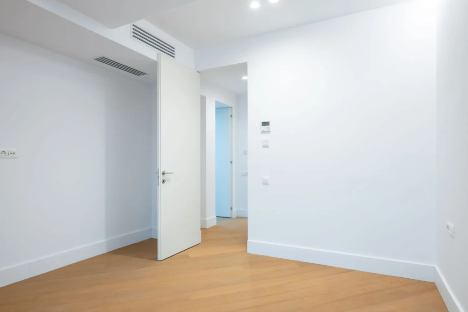 CORTINA 126 | Vedere dubla | 2,900 Eur/mpc [+21% TVA] ULTRALUX