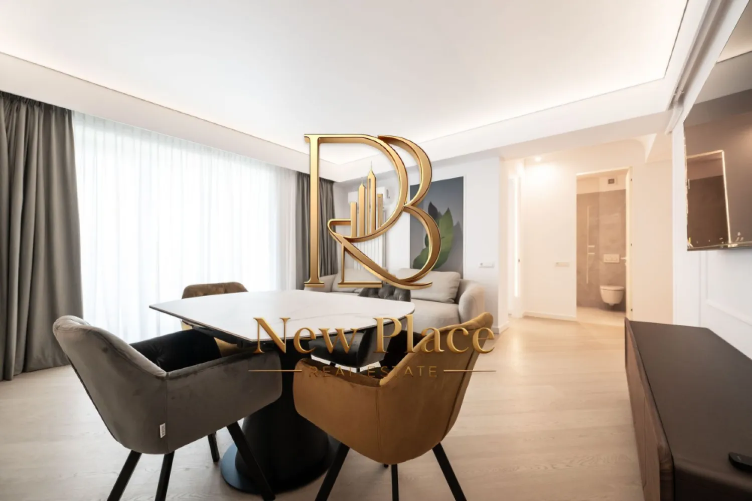 [VIDEO] CORTINA NORTH | 1,150 Eur + TVA | Mobila Rovere | View liber | LUX - ✅Pentru o perspectiva mai buna asupra Apartamentului, va invitam sa vizionati Video-ul de prezentare✅

New Place Real Estate Company va propune spre inchiriere un apartament situat intr-un complex rezidential exclusivist din zona Aviatiei-Pipera si anume CORTINA NORTH. Cu o amplasare de exceptie in Nordul capitalei, acest ansamblu este unul grandios, cu caracteristici unice imbinate pentru un stil de viata complet, confortabil si activ!

Apartamentul este situat la Etajul 3, are o suprafata construita de 96.33 mp si suprafata utila totala de 78.10 mp, fiind compus din living cu bucatarie opne space de 23,70 mp, un dormitor matrimonial de 15,90 mp cu baie proprie de 4,90 mp, un al doilea dormitor de 15,00 mp - care se poate mobila la cererea viitorului chirias, baie de serviciu de 4,20 mp, hol de 5,80 mp si un balcon de 8,60 mp.

Apartamentul dispune de un loc de parcare situat la subteranul imobilului.

Ansamblul Cortina North completeaza stilul de viata activ, sanatos si securizat cu o gama variata de facilitati: centru fitness, bazin de inot, peste 1,5 km pista de alergare, calitatea aerului data de peste 10,000 mp de spatii verzi, galerii comerciale dedicate, parcari private subterane si supraterane si acces controlat.

FINISAJE:
- Fatada ventilata;
- Tamplarie PVC Schuco cu geam tripan termoizolant;
- Ceramica Porcelanosa;
- Obiecte sanitare Daniel Rubinetterie;
- Parchet calitate superioara;
- Usi de intrare securizate Pinum;
- Usi interioare Filomuro.

DOTARI:
- Centrala termica Ariston individuala cu gaz;
- Aer conditionat tip multisplit;
- Videointerfon;
- Utilitati „ready to use” (racorduri individuale la gaze, curent electric, apa curenta);
- Aparatura electrica si cablaje pregatite pentru conexiunea TV si internet;
- Ascensoare – Cate doua pe fiecare tronson.

Pentru mai multe detalii sau oferte similare, nu ezitati sa ne contactati.

Aceasta oferta apartine New Place Real Estate Company.