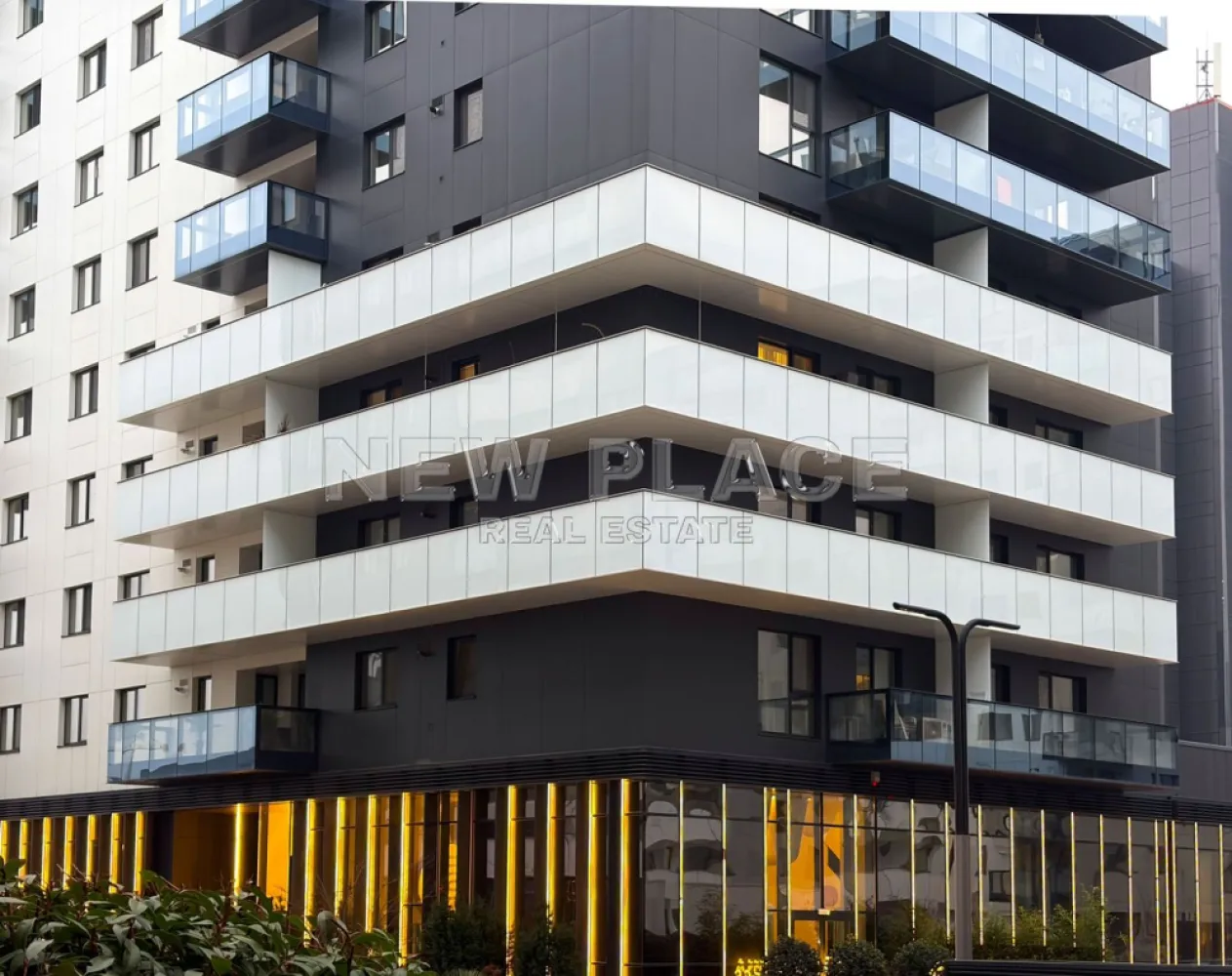 [VIDEO] CORTINA NORTH | Bucatarie inchisa [+21% TVA] Terasa 30 mp