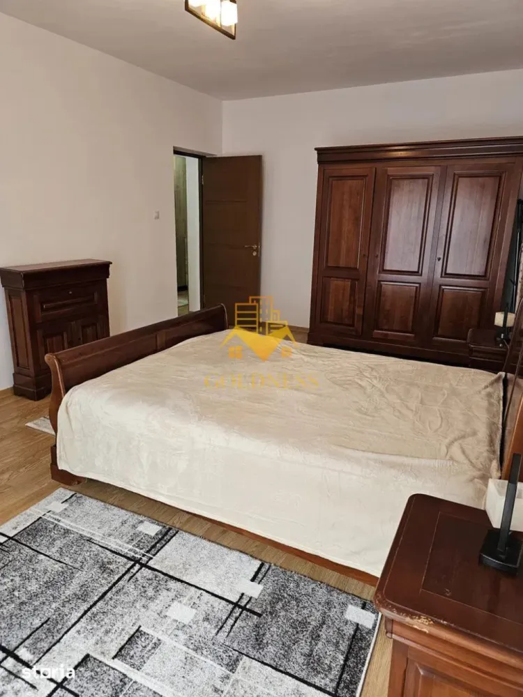 2 camere, parcare subterana, Cartier Buna Ziua, Bonjour Residence,LIDL - GOLDNESS Imobiliare vă propune spre închiriere un apartament cu 2 camere complet mobilat și utilat, la etajul 3 într-un imobil de 8 etaje, în Cartierul Bună Ziua .
 Dispune de loc de parcare subteran. 
Se află în apropierea stațiilor de transport în comun, magazine, restaurante, spații verzi, farmacii, etc. 
 Apartamentul este compartimentat astfel:
 - dormitor cu pat matrimonial, dressing, noptiere
 - living cu canapea extensibila, spatiu pentru depozitare
 - bucatarie complet mobilata, utilata, loc de luat masa
 - baie cu cadă, calorifer port prosop și dulap pentru depozitare.
 - terasă de 15 mp.

Imobilul este dotat cu toate cele necesare- centrală proprie, frigider, aragaz, hotă, mașină de spălat haine,   etc. 

Dacă sunteți interesați de acest apartament și doriți să îl vizionați, dar și pentru alte oferte nu ezitați să ne contactați telefonic sau prin e-mail. Vă stăm la dispoziție!
Pentru intermediere se percepe un comision de 50% din prețul chiriei!