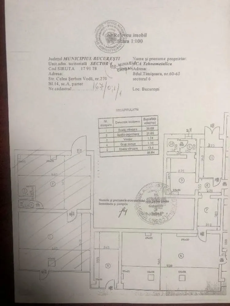Agenția imobiliara BRASADAS închiriază sp com STRADAL 172mp. - Agenția imobiliara BRASADAS închiriază Spatiu Comercial Stradal in suprafata de 172 m2 cu deschidere 20 m, situat in zona Eroii Revolutiei.
Se poate inchiria si pe bucati: 86,64 m2, respectiv 85,39 m2.Cele 2 spatii comunica intre ele,dar beneficiaza de intrari separate.
Spatiul beneficiaza de toate utilitatile. 
Pentru mai multe oferte accesați www.brasadas.com.