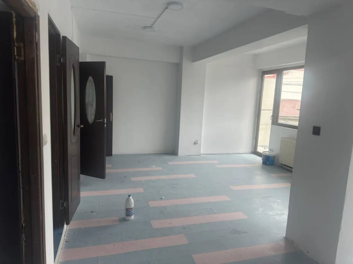 BRASADAS închiriază vila cu 20 camere in zona Bucur Obor. - Agenția imobiliara BRASADAS închiriază în zona Bucur Obor vila demisol+parter+3 etaje, 20 de camere cu baie proprie, pretabil hotel, clinica medicala, homecare,
Pentru mai multe oferte accesați www.brasadas.com.