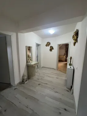 EXCLUSIVITATE – Vila eleganta, complet mobilata, aproape de Parcul Sub Arini – 793.000 euro
