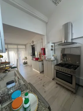 EXCLUSIVITATE – Vila eleganta, complet mobilata, aproape de Parcul Sub Arini – 793.000 euro