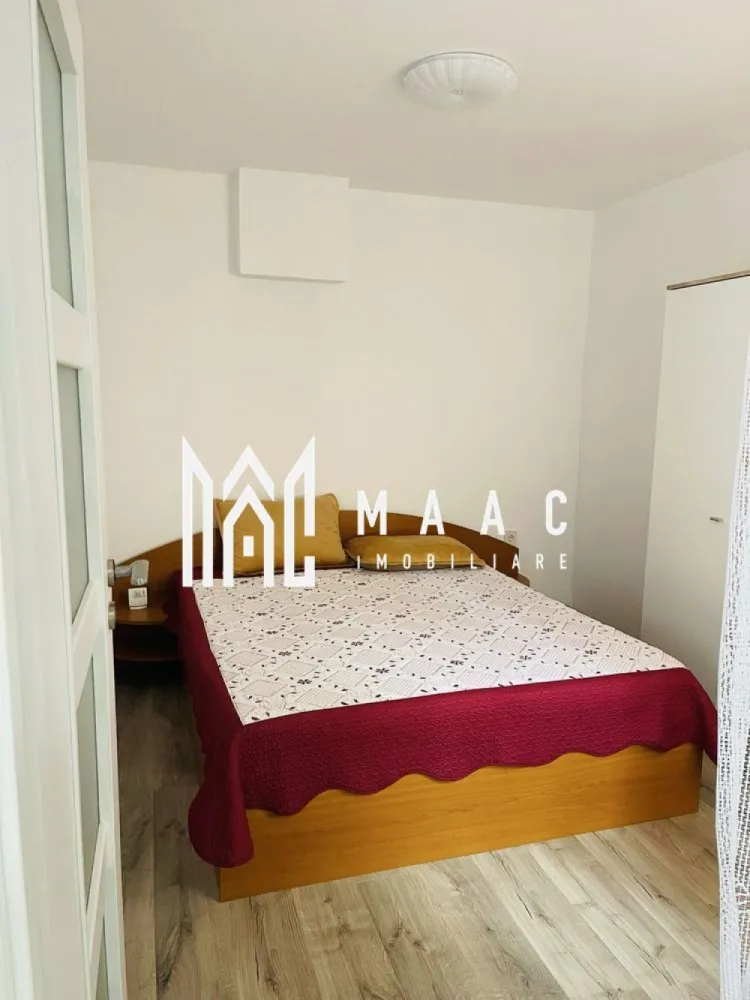 Apartament la casa 2 camere | 52 MPU | Curte | Terezian - MAAC Imobiliare vă propune spre închiriere un apartament la casă, situat într-o zonă accesibilă și liniștită din Sibiu, la doar 2 minute de Piața Cibin și aproximativ 7 minute de centrul orașului.

Locuința este la a doua închiriere, fiind complet mobilată și utilată, ideală pentru o persoană sau un cuplu care își dorește confort și acces rapid către toate facilitățile urbane.

Detalii proprietate
Suprafață utilă: 52 mp
Curte comună
2 camere:
living
dormitor
Bucătărie separată
Baie
Dotări și beneficii
Centrală termică proprie
Mașină de spălat rufe
Frigider
TV
Cuptor
Aragaz
Complet mobilat și utilat
Disponibil imediat
Avantaje locație
La 2 minute de Piața Cibin
La aproximativ 7 minute de centrul istoric al Sibiului
Magazine alimentare în imediata apropiere
Acces rapid la stații de autobuz
Aproape de farmacii, restaurante și alte puncte de interes
Condiții de închiriere
Se dorește închiriere pe termen mediu sau lung
Nu se acceptă animale de companie
La semnarea contractului se percepe garanție
Preț
350 Euro/lună

Pentru informații suplimentare, menționează codul ID: CP3148780