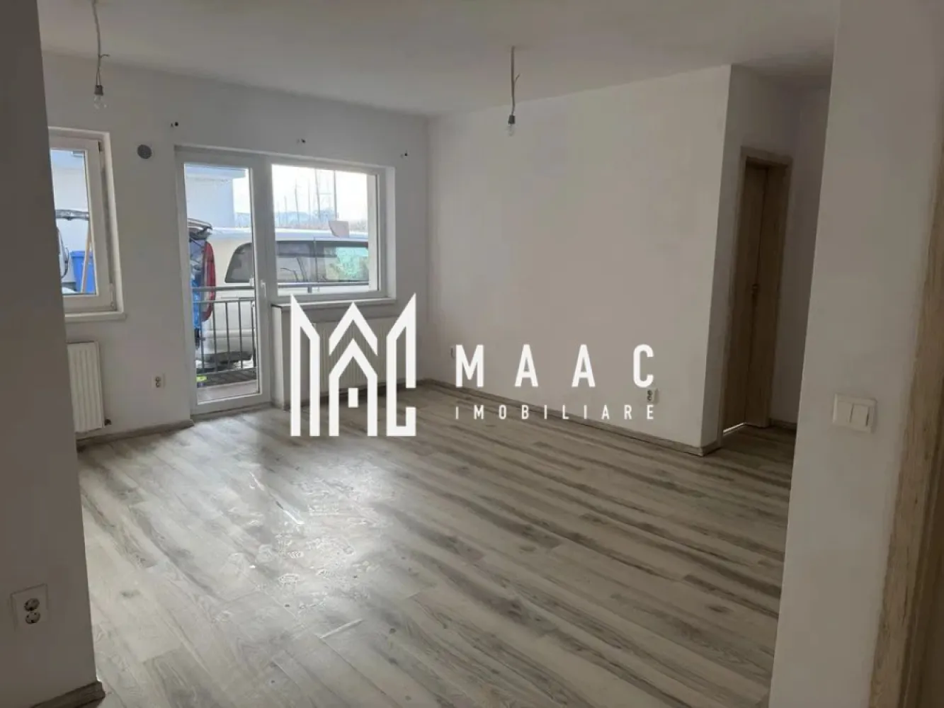 Apartament 2 Camere I Parter I Nemobilat I Balcon I Turnisor - Vă oferim spre închiriere un apartament cu 2 camere, situat la parterul unui imobil, ideal pentru persoanele care doresc să își amenajeze locuința după propriile preferințe.

Apartamentul se predă nemobilat și neutilat, oferind flexibilitate maximă în organizarea și amenajarea spațiului. Locuința beneficiază de un balcon, perfect pentru momentele de relaxare.

Avantaje:

2 camere
Parter
Nemobilat și neutilat
Balcon
Disponibil imediat
Se închiriază pe termen lung
Zonă liniștită, cu acces facil către punctele de interes din oraș

Proprietatea reprezintă o alegere potrivită pentru cei care caută stabilitate și posibilitatea de a-și personaliza locuința după propriul stil și necesități.

Pentru mai multe informații sau pentru programarea unei vizionări, vă stăm la dispoziție.

Pentru informati si vizionari: CP3161560