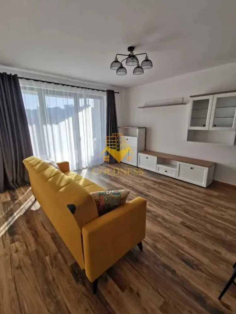 2 camere, modern, bloc nou, parcare, Zona Piata Marasti, The Office - Goldness Imobiliare vă propune spre închiriere un apartament modern și elegant, situat într-o zonă centrală și bine conectată, ideal pentru un stil de viață urban.

✨ Detalii proprietate:
 • Dormitor spațios, amenajat cu pat matrimonial, noptiere și dulap generos pentru depozitare.
 • Living open-space sofisticat, dotat cu canapea extensibilă, loc de luat masa și mobilier de calitate.
 • Bucătărie complet echipată, cu electrocasnice premium: plită prin inducție, cuptor electric, hotă, mașină de spălat vase și aer condiționat.
 • Baie modernă, dotată cu cabină de duș walk-in, oglindă și spațiu generos pentru depozitare.
 • Încălzire în pardoseală cu centrală termică proprie pentru confort maxim.
 • Orientare sudică, oferind luminozitate naturală pe tot parcursul zilei.
 • Terasă de 12 mp, perfectă pentru momente de relaxare.
 • Parcare subterană inclusa in pret.

📌 Suprafață utilă: 55 mp
🔹 Comision intermediere: 50%

📞 Pentru mai multe detalii și o vizionare, nu ezitați să ne contactați!