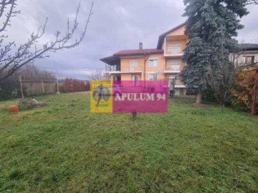 Vila de vanzare in Banesti