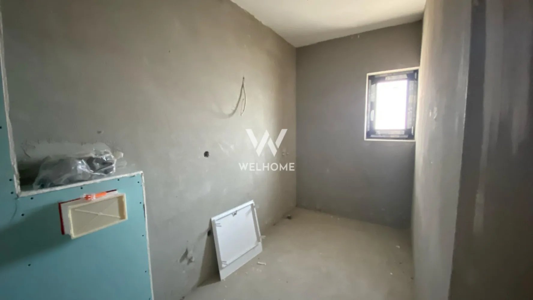 Apartament cu 2 camere si avans doar 5% - zona Doamna Stanca - Sibiu - Proiect nou in faza de constructie
Primele preturi listate
Dezvoltator cu o experienta de 15 ani pe piata
Loc de parcare suprateran (optional subteran) si spatiu depozitare pentru fiecare apartament inclus in pret
Termen receptie: 2028
Locatie: Zona Shopping City Sibiu

Apartament 2 camere cu predare La Alb (optional La Cheie).
Compartimentare: hol, dormitor, living cu bucatarie, baie cu geam, balcon, spatiu pentru depozitare

Alte puncte forte:
*Bloc modern D+P+6
*Incalzire in pardoseala
*Lift pentru 6 persoane
*Parcari pentru vizitatori
*Zona comerciala si de interes
*Spatiu amenajat pentru biciclete
*Vedere panoramica

Pret: 
*pentru etaj: parter - et.3, 103 000 Euro TVA Inclus predare la stadiu interior La Alb. 
*pentru etaj: 4 - 6, 93 000 Euro TVA Inclus predare la stadiu interior La Alb. 
Optional pentru finisaje de interior +3000euro.