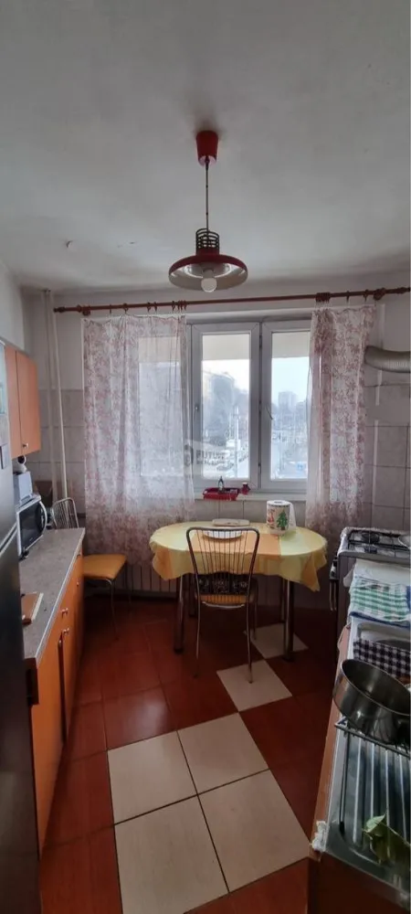 Apartament 2 camere decomandat | Etaj 2/11 | Bloc reabilitat