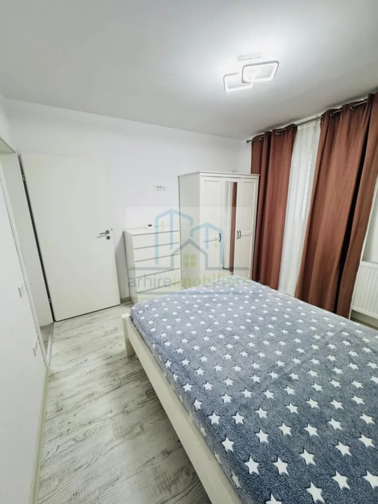 Apartament 2camere open space Popesti Leordeni, strada Biruintei - Agentia ArhireImobiliare va ofera spre vanzare un apartament cu 2 camere tip studio, apartamentul este situat la etajul 6 din 6 , finalizare bloc anul 2024, lift modern. 
Apartamentul beneficiaza de balcon inchis in termopan , cetrala proprie, aer conditionat ,plita pe gaz, cuptor electric,masina de spalat, frigider cuptor cu microunde, tv smart. Toate sunt achizitionate noi.
La parterul blocului regasim ciorbarie, Studio pilates, cafenea tip to go , frizerie , parc privat.
In imediata apropriere gasim magazine mixte ,mega image, carrefour express, penny ,parc public, restaurante, Sali de fitness, piscina.
La o distanta de maxim 5-6 minute se regaseste campusul format din cresa, gradinita si scoala toate fiind de stat.
Distanta pana la metrou este de aproximativ 12-15 minute de mers pe jos. Vizavi de campus se regaseste statia de autobuz ce face legatura cu metrou Berceni. 

Apartamentul se vinde complet mobilat si utilat

Mutare imediata.

Pretul de vanzare este de 82500 Euro Usor Negociabil .

Va asteptam la vizionare