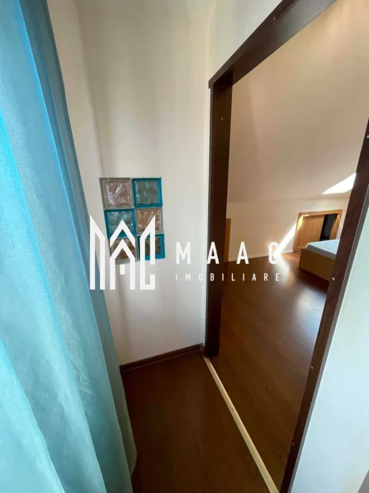 Apartament 2 camere | Centru | 54.4 mpu | - MAAC Imobiliare vă propune spre vânzare un apartament modern tip duplex, situat ultracentral, pe strada Regina Maria, vis-a-vis de L'Accademia Del Gusto. Amplasat într-o zonă liniștită, la doar câteva minute de principalele puncte de interes ale orașului, acest apartament reprezintă alegerea ideală atât pentru locuit, cât și pentru investiție.
Caracteristici:
Apartament cu 2 camere, tip duplex
Suprafață utilă: 54,40 mp
Situat în zona centrală a municipiului Râmnicu Vâlcea
La aproximativ 5 minute de mers pe jos de centrul orașului și Piața Centrală
La aproximativ 3 minute de Gara Râmnicu Vâlcea
Se vinde complet mobilat și utilat
Disponibil imediat
Compartimentare:
Primul nivel:
Living open-space
Bucătărie
Baie
Balcon
Etaj:
Dormitor spațios
Dotări:
Centrală termică proprie
Aer condiționat
Mobilier complet
Electrocasnice incluse
Apartament pregătit pentru mutare imediată
Avantaje:
Poziționare excelentă într-o zonă centrală și liniștită
Acces rapid către magazine, restaurante, instituții și mijloace de transport
Compartimentare modernă și eficientă pe două niveluri
Ideal pentru locuință proprie sau investiție în vederea închirierii
Locuință foarte bine întreținută
Nu s-a fumat în interior
Această proprietate îmbină perfect confortul unei locuințe moderne cu avantajele unei poziționări ultracentrale, oferind viitorilor proprietari un spațiu primitor și gata de utilizare.
Pentru mai multe informații și programarea unei vizionări, echipa MAAC Imobiliare vă stă la dispoziție. Id 3161213