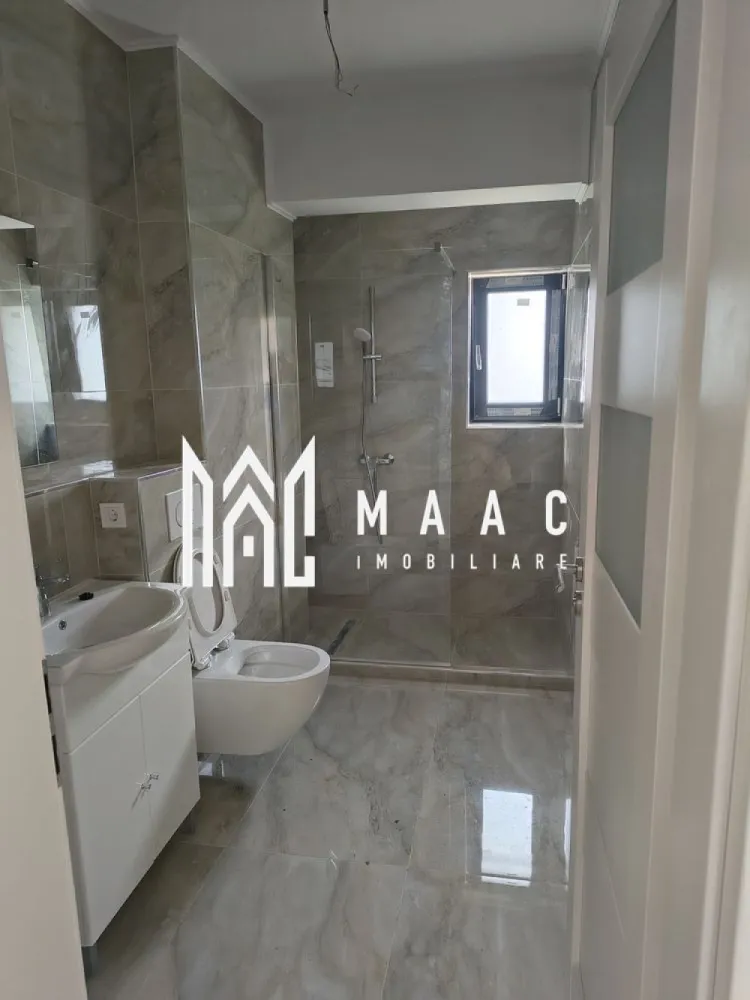 Apartament 2 camere | Decomandat | Etaj 1 | D. Stanca - MAAC Imobiliare vă propune spre închiriere un apartament cu 2 camere, aflat la prima închiriere, situat pe strada Doamna Stanca, într-o zonă apreciată pentru accesibilitate și facilitățile din apropiere.

Locuința este decomandată, amplasată la etajul 1 și dispune de o suprafață utilă de 52 mp, la care se adaugă un balcon generos, ideal pentru momentele de relaxare.

Compartimentare:

Living
Dormitor
Bucătărie
Baie
Hol
Balcon

Apartamentul se închiriază nemobilat, oferind viitorilor chiriași libertatea de a-și amenaja spațiul după propriile preferințe. Beneficiază de loc de parcare inclus și este pet friendly, fiind potrivit pentru persoanele care dețin animale de companie.

Avantaje:
Prima închiriere
Compartimentare decomandată
Etaj 1
Balcon
Loc de parcare inclus
Pet friendly
Se închiriază nemobilat
Ideal pentru rezidență pe termen lung

Se caută chiriași serioși, interesați de o chirie pe termen lung.

Pentru mai multe informații sau pentru programarea unei vizionări, contactați echipa MAAC Imobiliare.
ID: CP3165282.