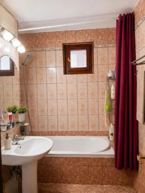 De vanzare apartament cu 4 camere, Dunarea Mall, 89.000 euro