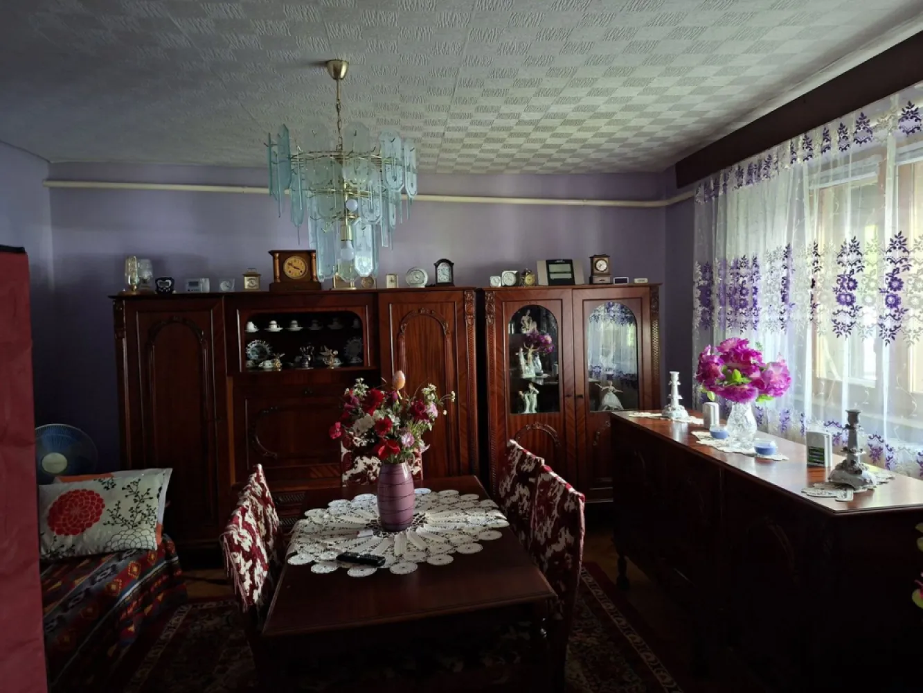 BRASADAS vinde casa individuala 4 cam 4.1 ari Semicentral. - Agenția imobiliara BRASADAS vinde casa individuala cu 4 camere tip PARTER in zona Semicentrala. Acces auto, garaj in curte, terasa, curte si gradina cu vegetație deosebita, 410 mp. teren aferent.
Www.brasadas.com.