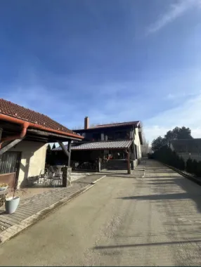 BRASADAS vinde casa in zona AQUASTAR.