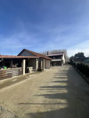 BRASADAS vinde casa in zona AQUASTAR.