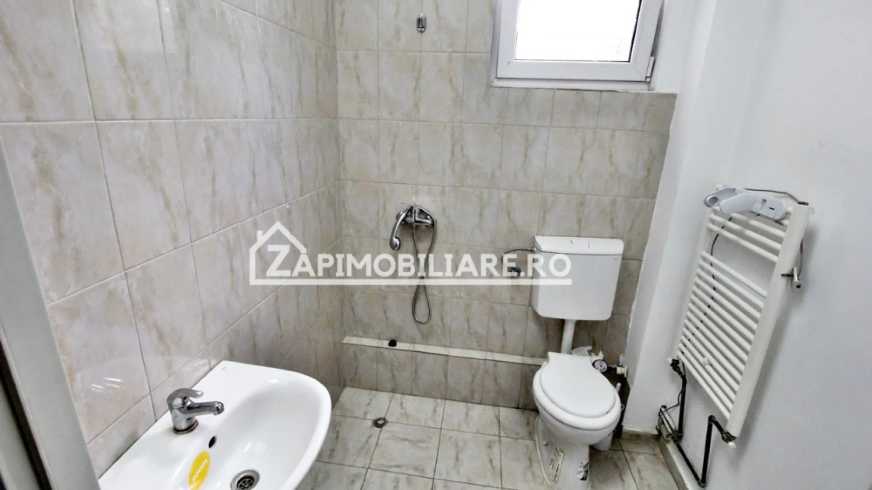 Sală de fitness birou,depozit,hale,104mp,23mp,35mp,1.000 mp. - Contact 0774048706 Bogdan
De închiriat spatii de birouri, hale,depozite,magazii, sală de fitness,parcări acoperite, formate din 1 și 2 încăperi, situate la parter și etajul 1 situate în zona 7 Noiembrie Targu Mures
Compartimentare:
- 1 spatiu cu suprafata de 104 mp la etajul 1 amenajat pentru sală de fitness la pretul de 550 euro
- 1 birou cu suprafața de 23 mp. cu baie proprie la parter ,preț 230euro
- 2 spații cu suprafața de 30 mp.la la parter, preț 150 euro 
- 1 spatiu 103 mp. la parter, preț 450 euro
- 1 magazie 36 mp. la parter, preț 75 euro
- parcări acoperite la 2 euro mp.
- Disponibilei hale de producție la etajul 1 și 2 cu suprafețe utile de 1.000 mp - 1136 mp.cu 2 lifturi ,trifazic preț 3 euro mp
Detalii:

Contact 0774048706 Bogdan
Comisionul perceput este de 50% din valoarea primei chirii si se percepe o singură dată!
Acest anunț nu corespunde cerințelor tale? Sună la numărul afișat în anunț și unul dintre agenții noștri te va ajuta cu alte oferte personalizate în funcție de cerințele tale.