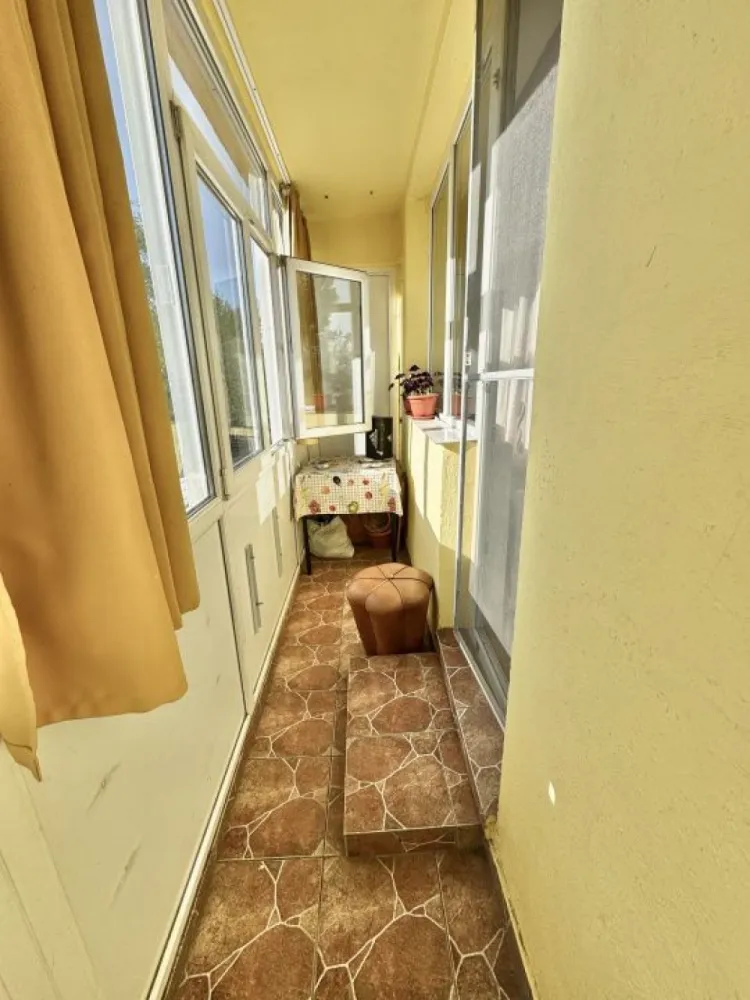 Apartament 3 camere sos. Giurgiului - **Apartament 3 camere decomandat – Șoseaua Giurgiului – 70 mp – Etaj 2/10 De vânzare apartament cu 3 camere, decomandat, situat pe Șoseaua Giurgiului nr. 125, la etajul 2 din 10. Suprafață utilă aproximativ 70 mp. Ideal pentru locuit sau investiție. Locație excelentă, aproape de mijloace de transport, supermarketuri, școli și parc. **Disponibil imediat.** Pentru mai multe detalii sau programarea unei vizionări, nu ezitați să ne contactați.