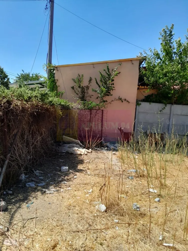 Teisori (Giurgiu) - teren 1800 mp de vanzare - Compania imobiliara Apulum94 are placerea de a va propune spre vanzare un teren de 1800 mp situat in sat Teisori, deschidere 20 ml.

Terenul este intravilan si este pretabil pentru multiple variante.

Utilitatile sunt prezente langa teren.

Pentru mai multe detalii despre oferta prezentata sau alte oferte similare, astept cu maxim interes sa ma contactati la numarul de telefon din anunt sau pe Whatsapp

Cu respect,

Agent Imobiliar Aurelian Popescu / 0.7.3.3.6.8.3.4.5.6.

Apulum94 – Un partener de cursa lunga!