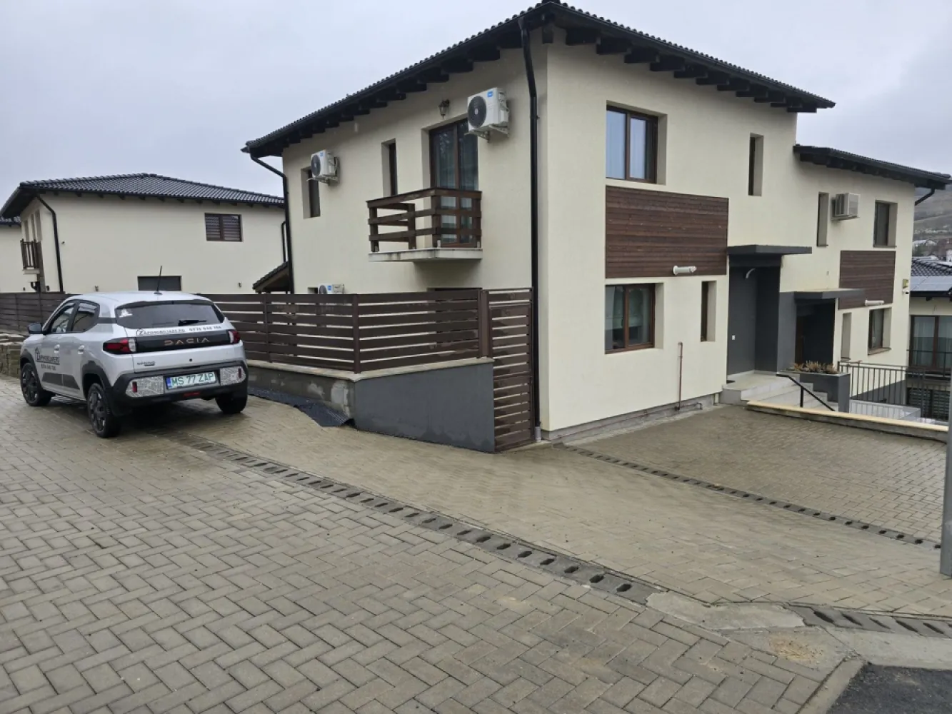 Casa Lux 4 camere, 3 băi, 112mp, 282 mp teren, 0% comision