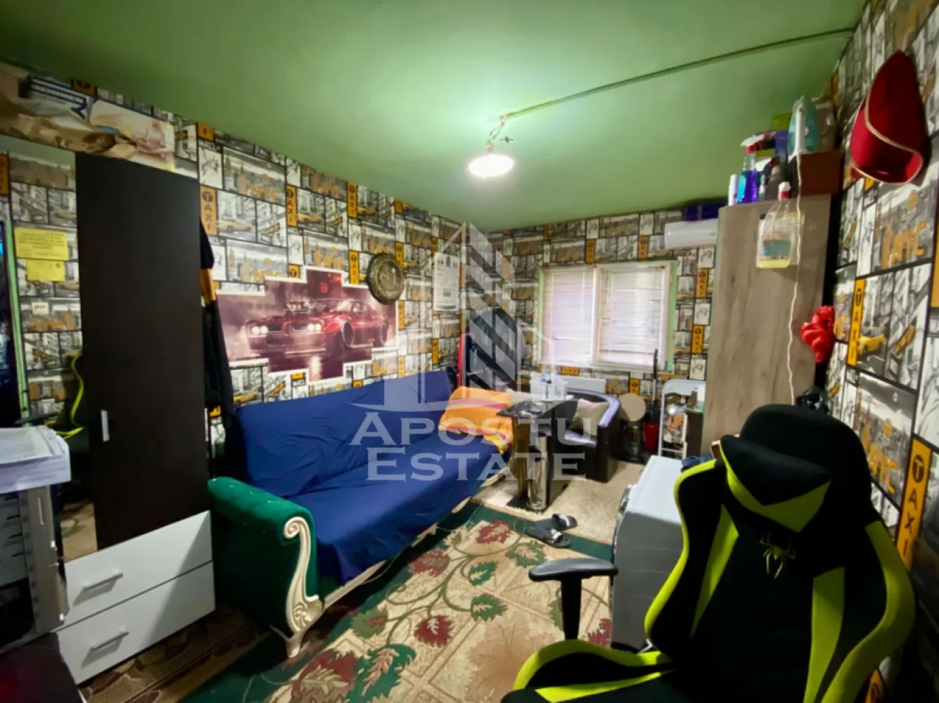 Garsoniera de vanzare Timisoara, Calea Buziasului - APOSTU ESTATE va propune spre vanzare o garsoniera in CaleaBuziasului, Timisoara.
Apartamentul este amplasat laparterul unui imobil cu 4 etaje izolat termic, cu acoperis. 

Incalzirea este de la reteaua orasului.

Suprafata utila este de 22 mp, cu baie si bucatarie inchisa.

Apartamentul se vinde mobilat si utilat. Tamplaria este din PVC cu geam termopan. 

Va asteptam cu drag la o vizionare!

Acceptam orice fel de credit bancar. Oferim consultanta si solutii financiare prin colaboratorii nostri pentru a obtine cel mai avantajos credit Ipotecar sau Noua Casa.