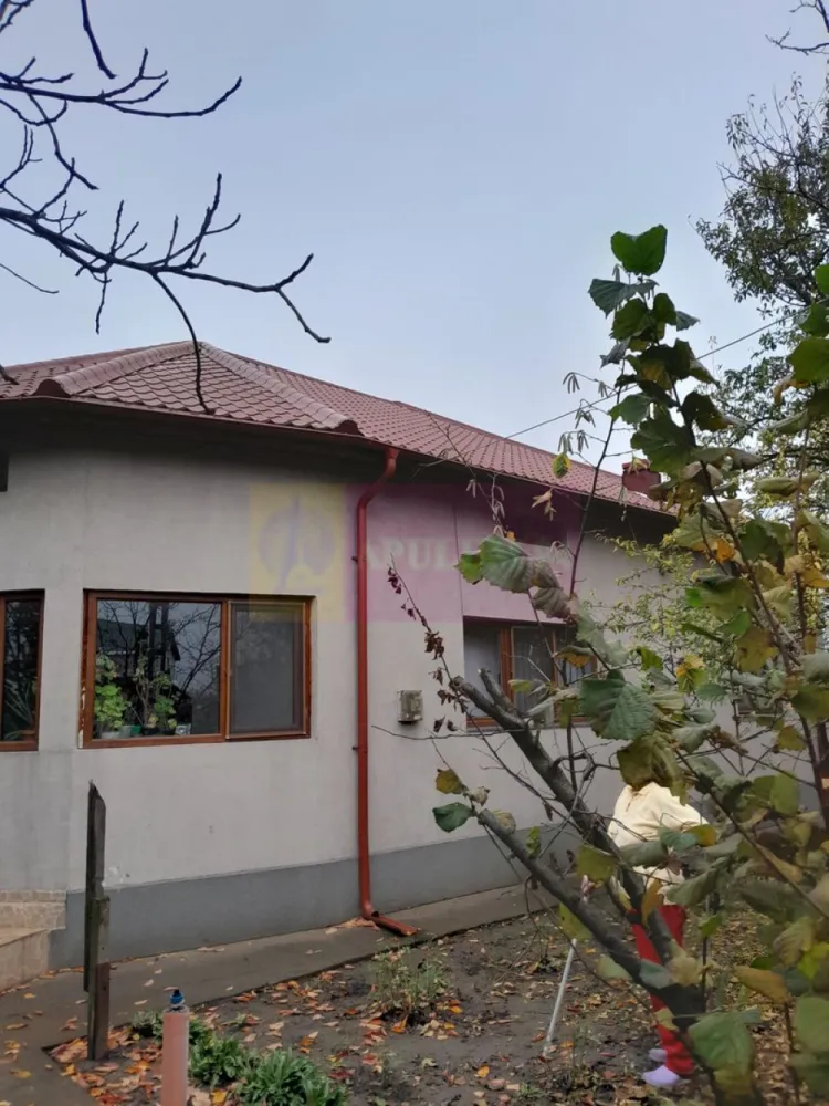 ISLAZ / IF - CASA P+1 (7 CAM) DE VANZARE