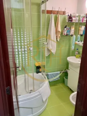 Oferim spre vanzare garsoniera, situata la etajul 2, zona Dambovita
