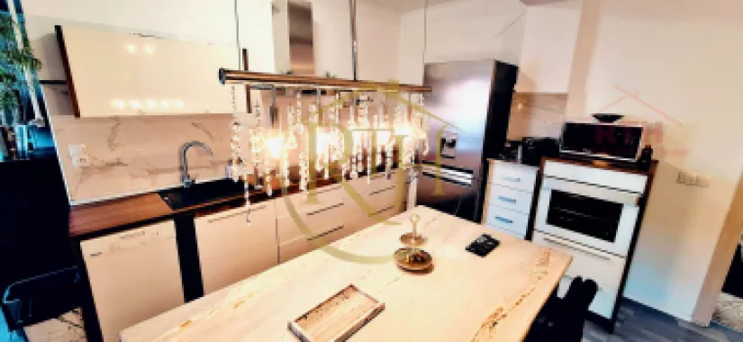 Oferim spre vanzare, proprietate deosebita, 7 camere, zona Modern 0% Comision