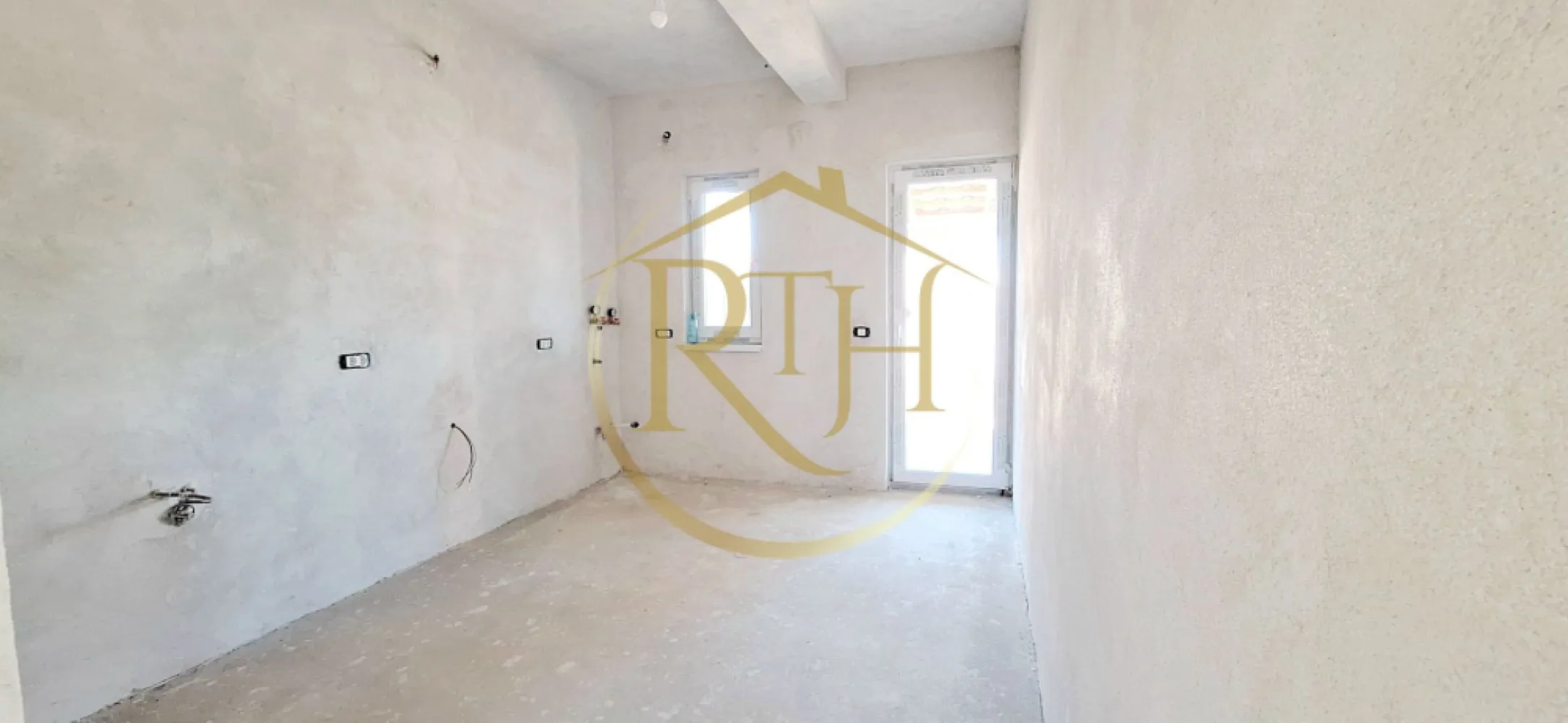 Oferim spre vanzare Case-Duplex cu 4 camere, situate in Giroc, 0% comision