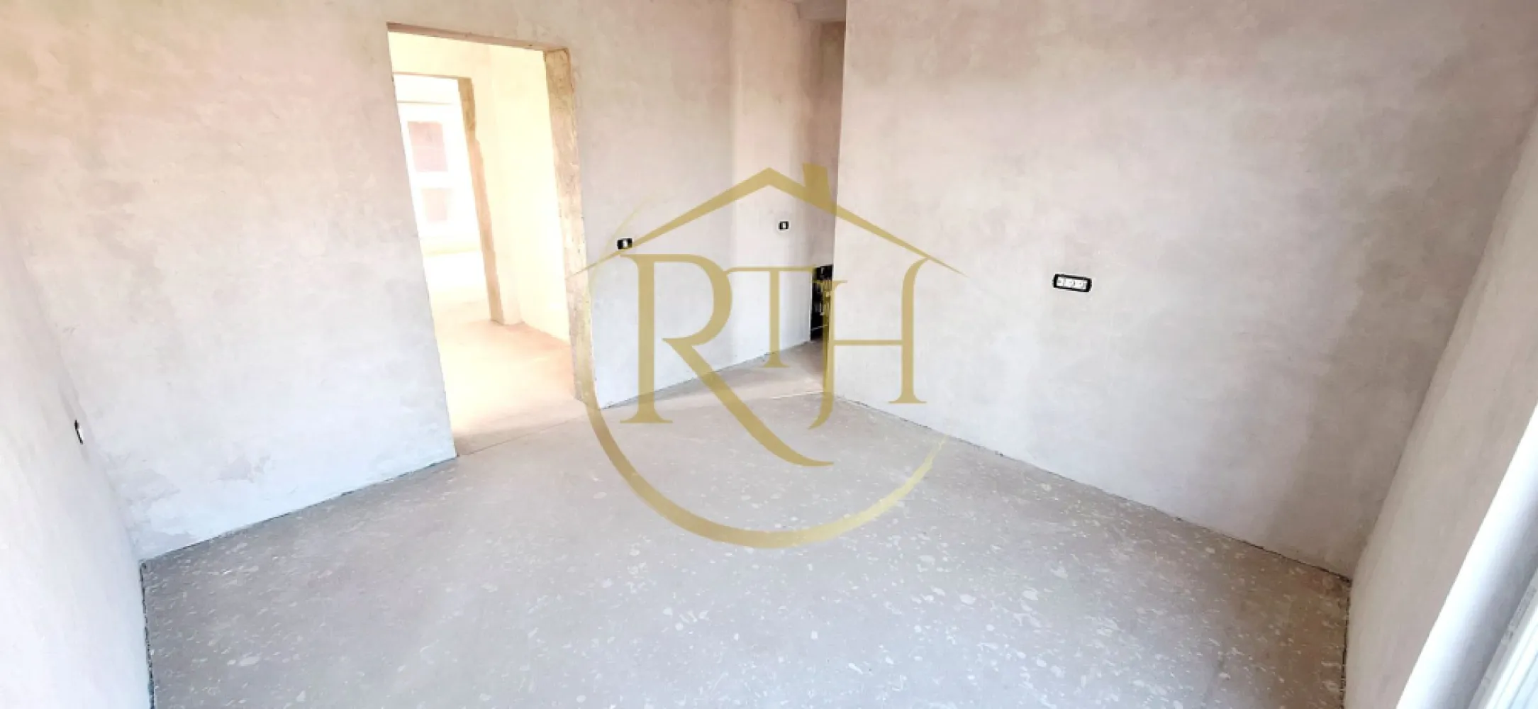 Oferim spre vanzare Case-Duplex cu 4 camere, situate in Giroc, 0% comision