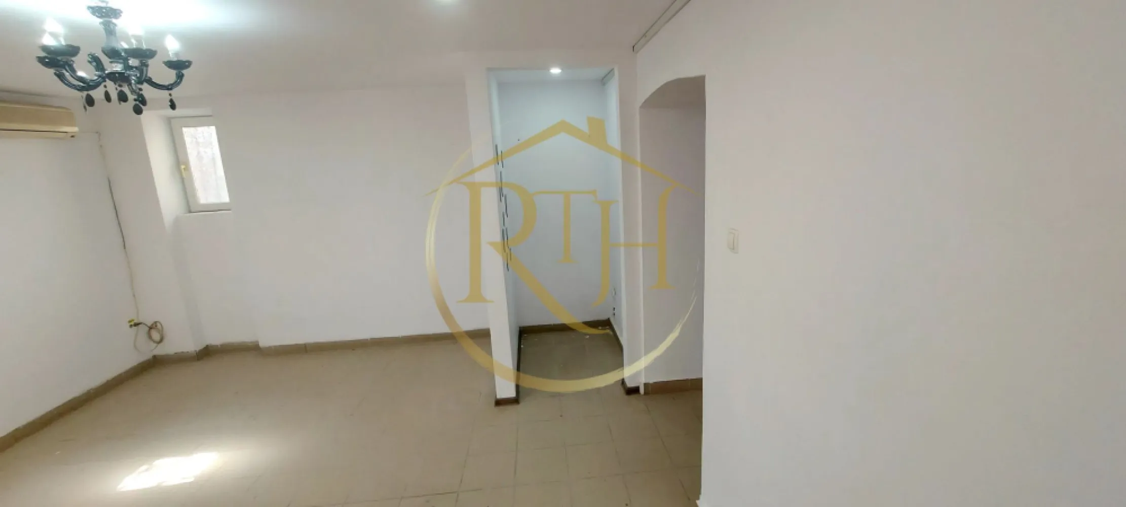 Se inchiriaza spatiu comercial situat in apropiere de Piata 700 si Piata Unirii