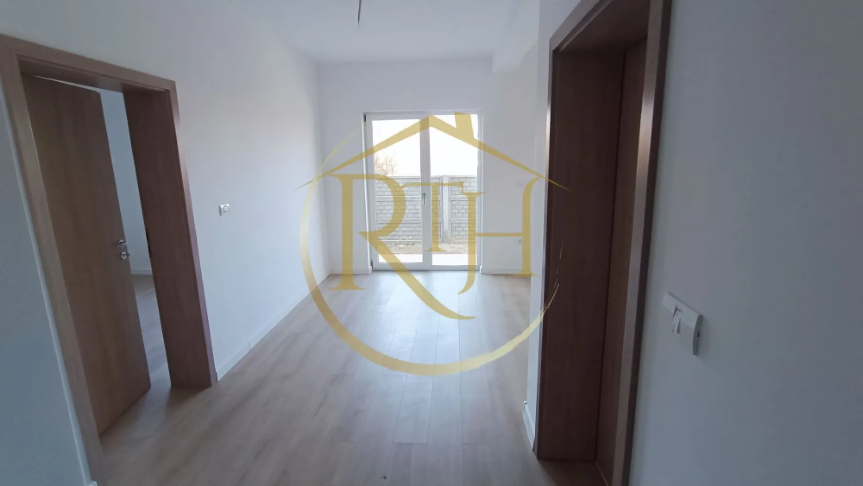Nu rata ultimele 2 apartamente, 2 camere 53 mp,curte proprie 23 mp, 0% Comision