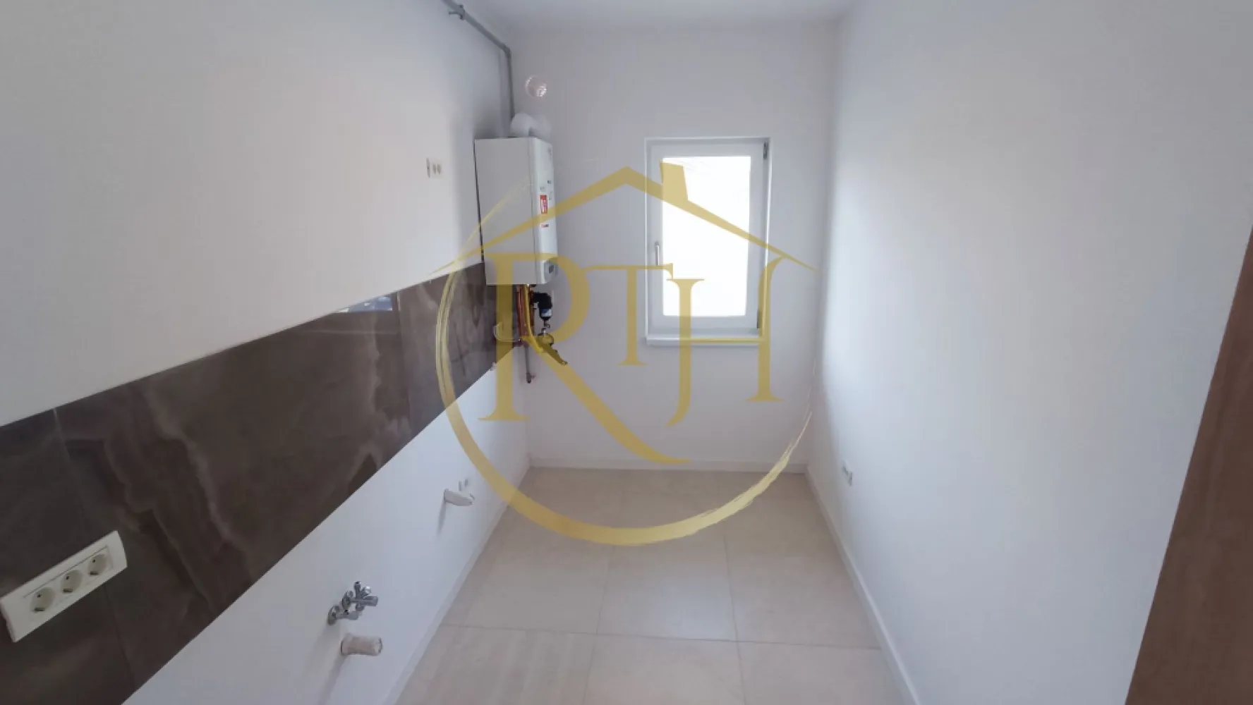 Nu rata ultimele 2 apartamente, 2 camere 53 mp,curte proprie 23 mp, 0% Comision