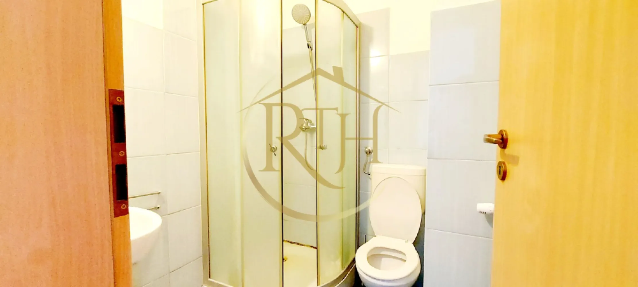 Oferim spre inchiriere, apartament 1 camera, studio, Zona Soarelui, parcare