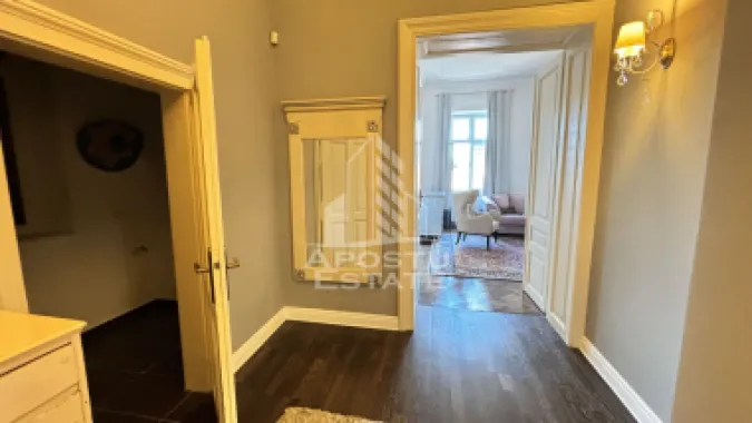 Apartament cu 3 camere de vanzare, cladire istorica, Timisoara, Timis