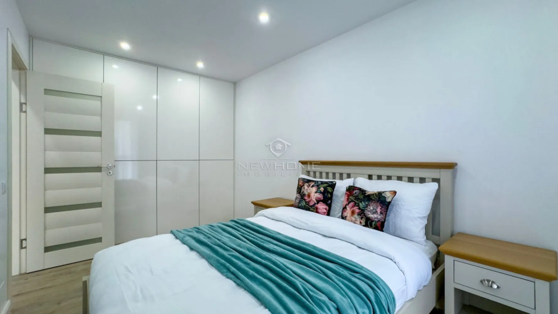 Comision 0% Apartament cu 3 camere de vânzare în zona Centrală