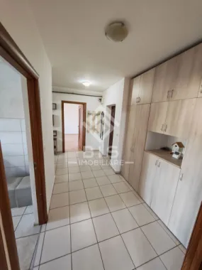 Apartament Spațios 70 mp + 2 Balcoane (15 mp)