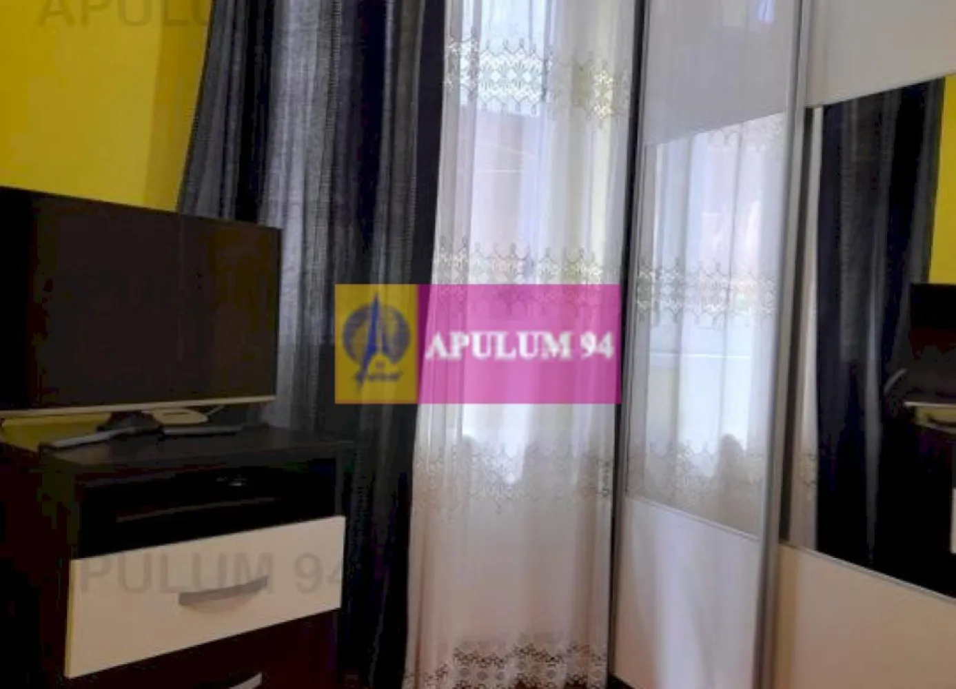 Casa -Dudesti-Piata Alba Iulia - Vanzare casa in zoana Dudesti-Alba Iulia. Casa este din caramida, este renovata in totalitate cu materiale de calitate, dispune de garaj, pivnita si de o terasa amenajata Are 3 camere +dependinte. In curte se mai afla un corp de casa, care cuprinde bucataria garajul, un grup sanitar si dependinte. Se preteaza pentru locuinta, dar si pentru birou notarial, cabinet medical, cabinet avocatura, gradinita, etc. Suprafata terenului este de 170mp. In imediata apropiere se afla Rondul Alba Iulia, Bulevardu Burebista Mall Vitan, Posta Vitan, Mega Image