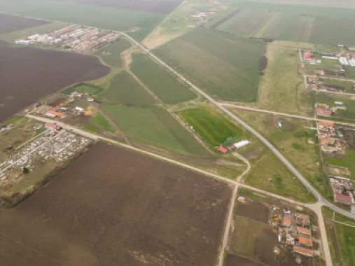Teren construibil de investiţii în Caporal Alexa