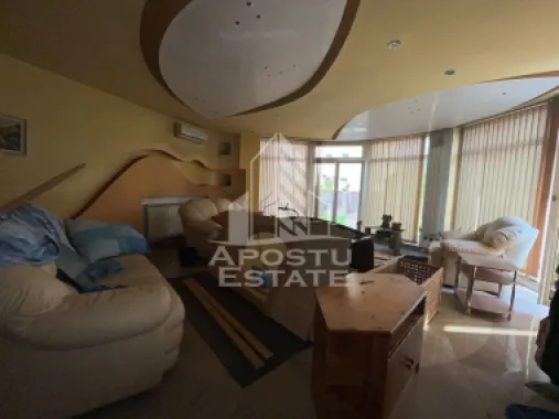 Casa individuala cu 4 camere, teren 404 mp,acces auto,garaj, Girocului