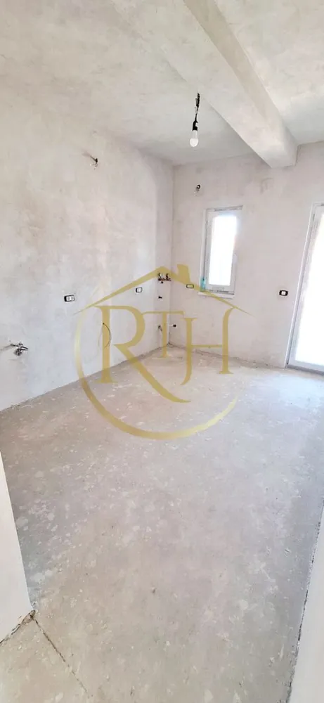 Oferim spre vanzare Case-Duplex cu 4 camere, situate in Giroc, zona buna