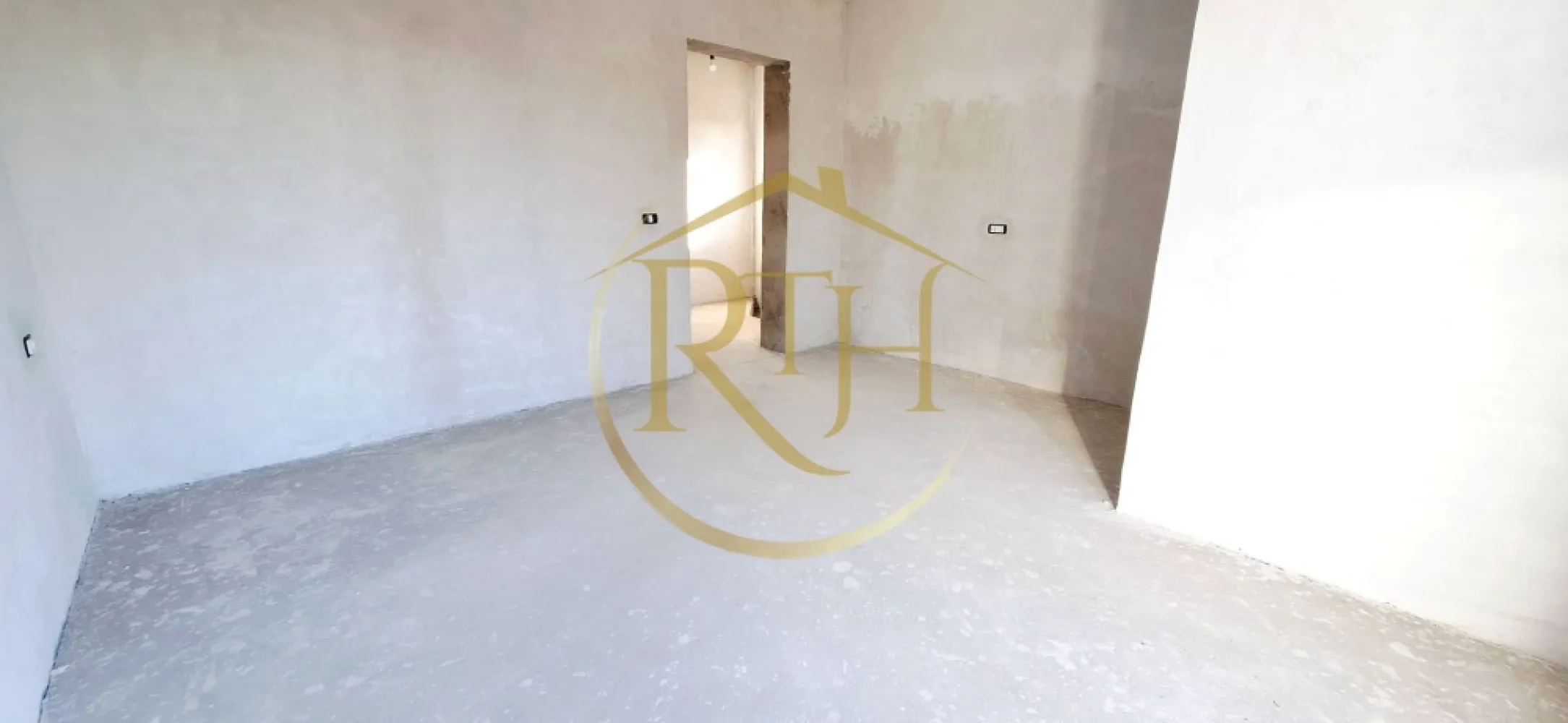Oferim spre vanzare Case-Duplex cu 4 camere, situate in Giroc, zona buna