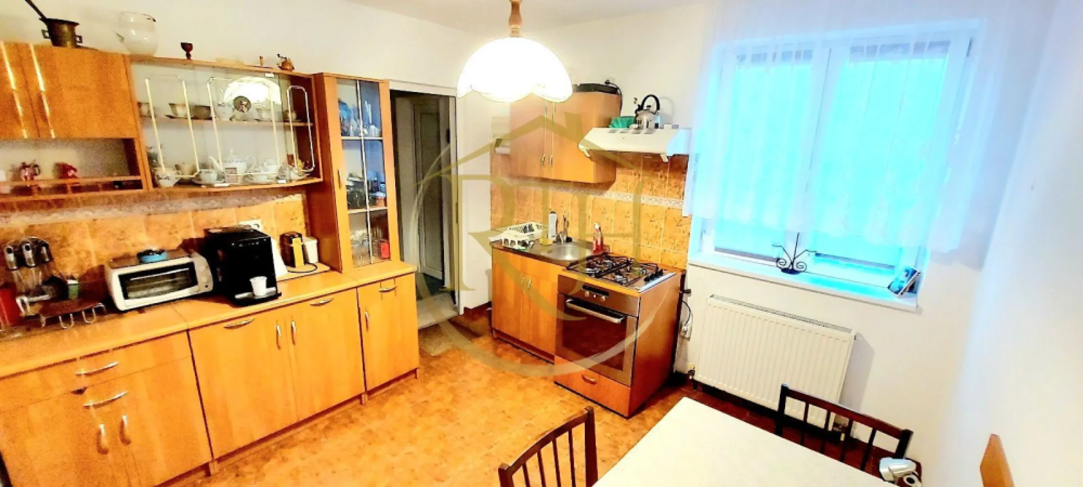 Oferim spre vanzare casa, 6 camere, 162mp utili, 809mp teren, in Giroc