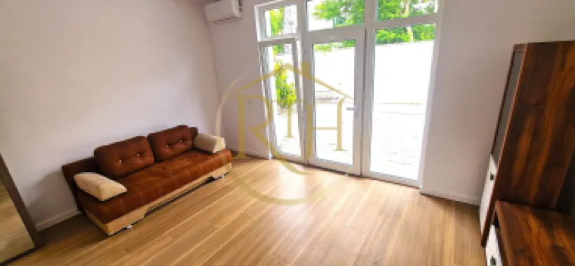 Apartament (SAD) de închiriat–ideal pentru activități comerciale sau locuință.