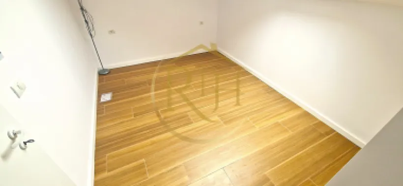 Apartament (SAD) de închiriat–ideal pentru activități comerciale sau locuință.