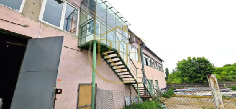 Cladiri si teren de închiriat zona industriala pentru orice tip de activitate.